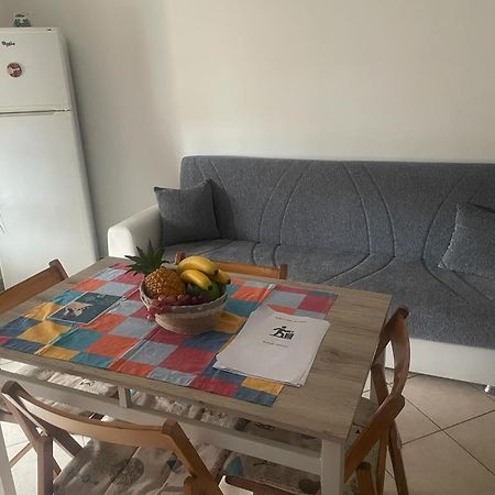 פיומיצ'ינו Airport Apartment Alloggio Turistico T&C מראה חיצוני תמונה
